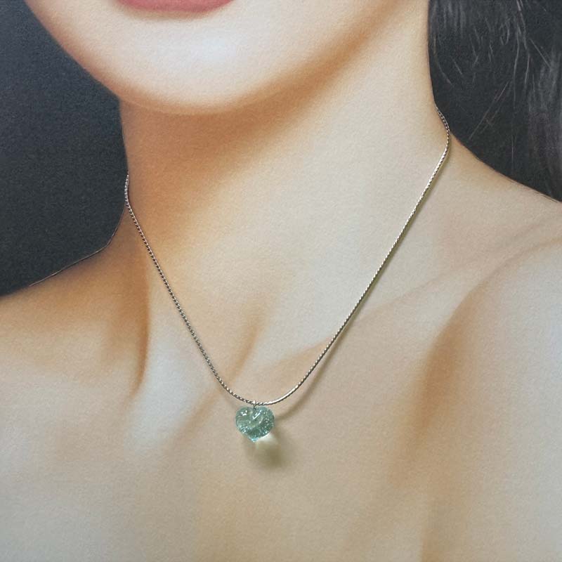 泡入りビーズのハート型ペンダント小（青緑） - 画像 (2)